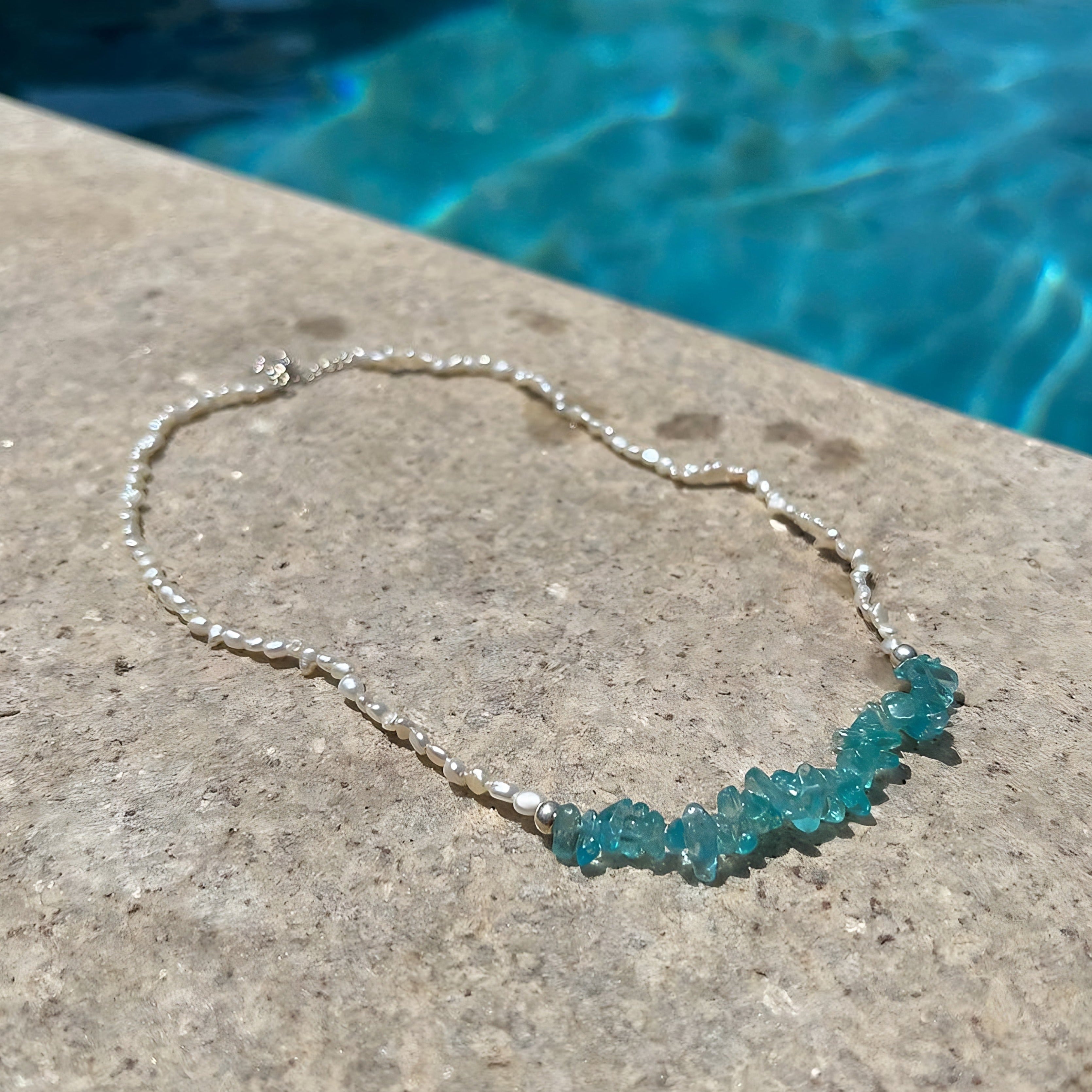 Choker de Pérola com Apatita LifeCharm em Prata 925: Elegância Atemporal e Sofisticação