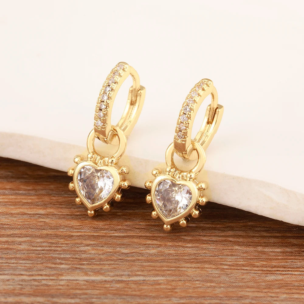 Brinco Love Lumière – Argola com Coração Cravejado