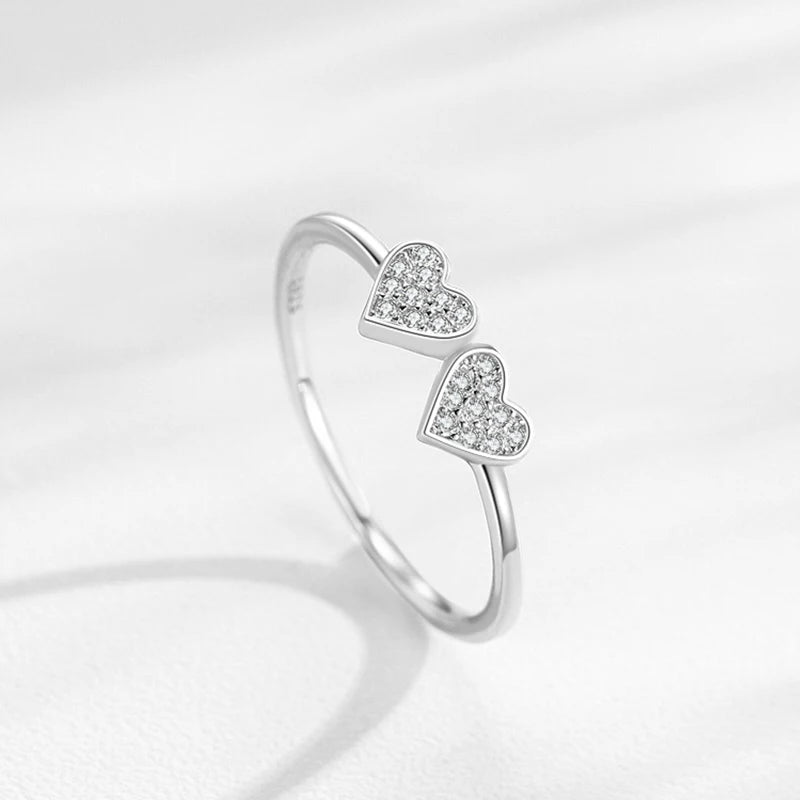 Anel Duplo Coração Cravejado em Prata 925