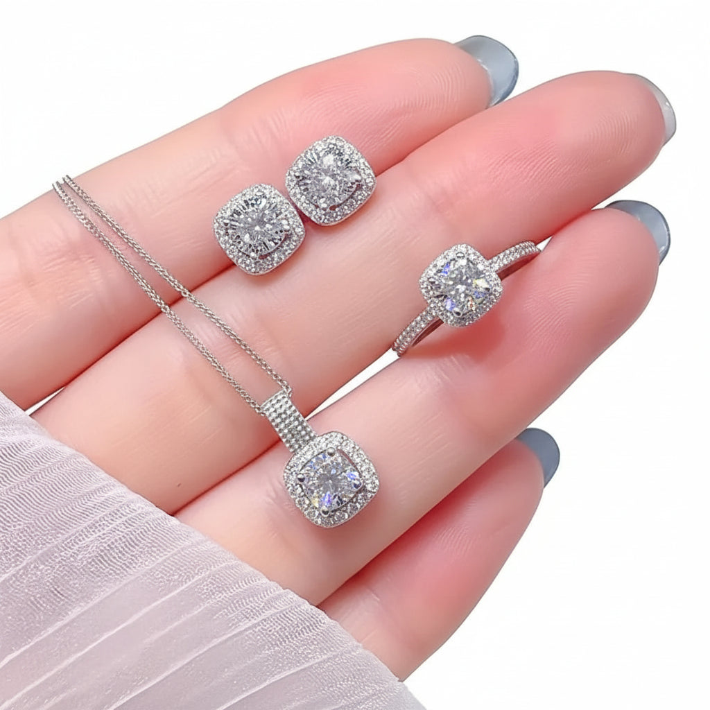 Conjunto Feminino Luxo Cravejado com Zircônias – Royale