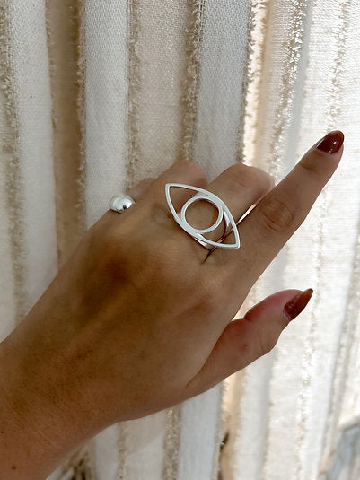 Anel Olho Vazado LifeCharm em Prata 925: Misticismo e Elegância