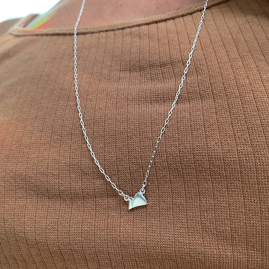 Escapulário Rio de Janeiro LifeCharm em Prata 925: Energia Vibrante e Beleza Icônica