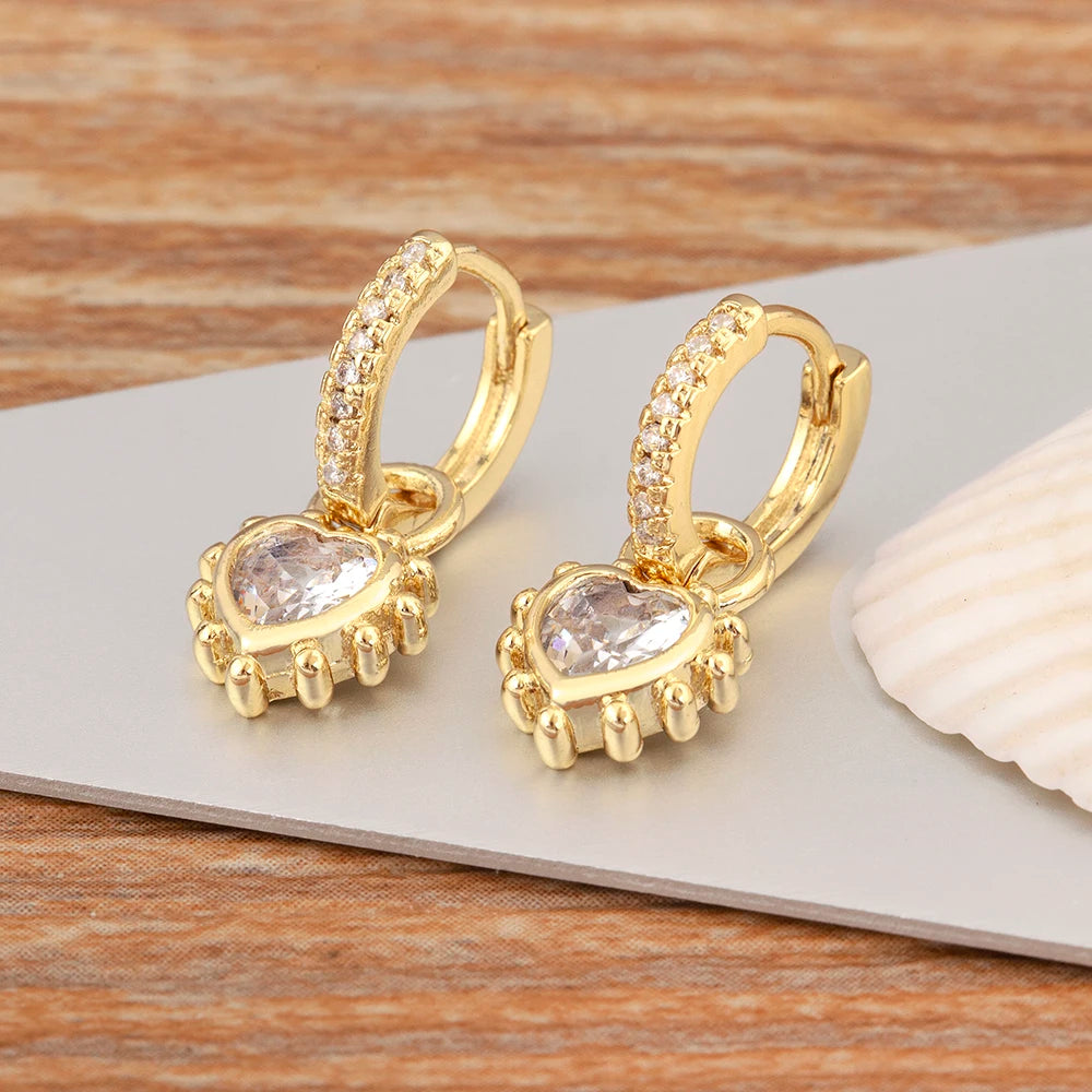 Brinco Love Lumière – Argola com Coração Cravejado