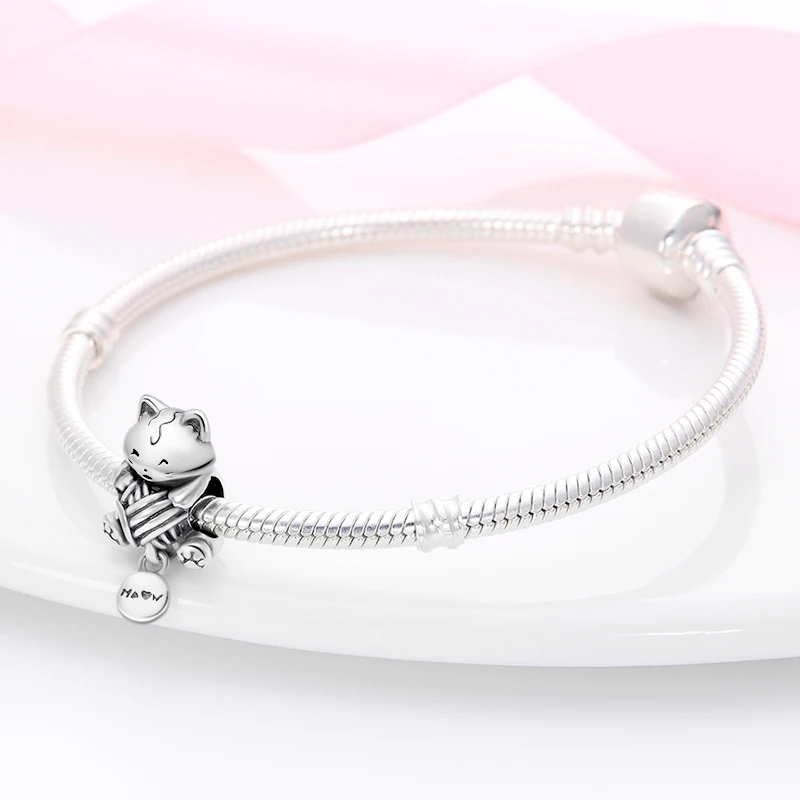Berloque Gatinho Charm: Celebre o Encanto dos Felinos